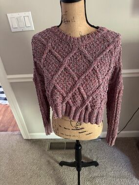 Arizona Jean Company Mauve Pink Cable Knit Crop Sweater